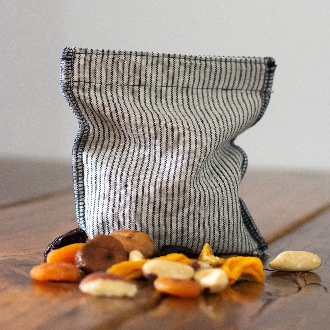 reusable snack bag nuts